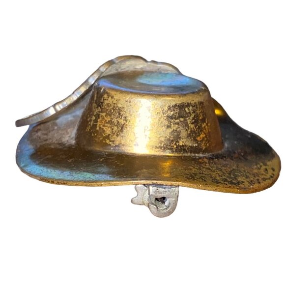 Vintage Cowboy Hat Brooch with Feather Accent – Yeehaw Your Way to Style! - Picture 3 of 5